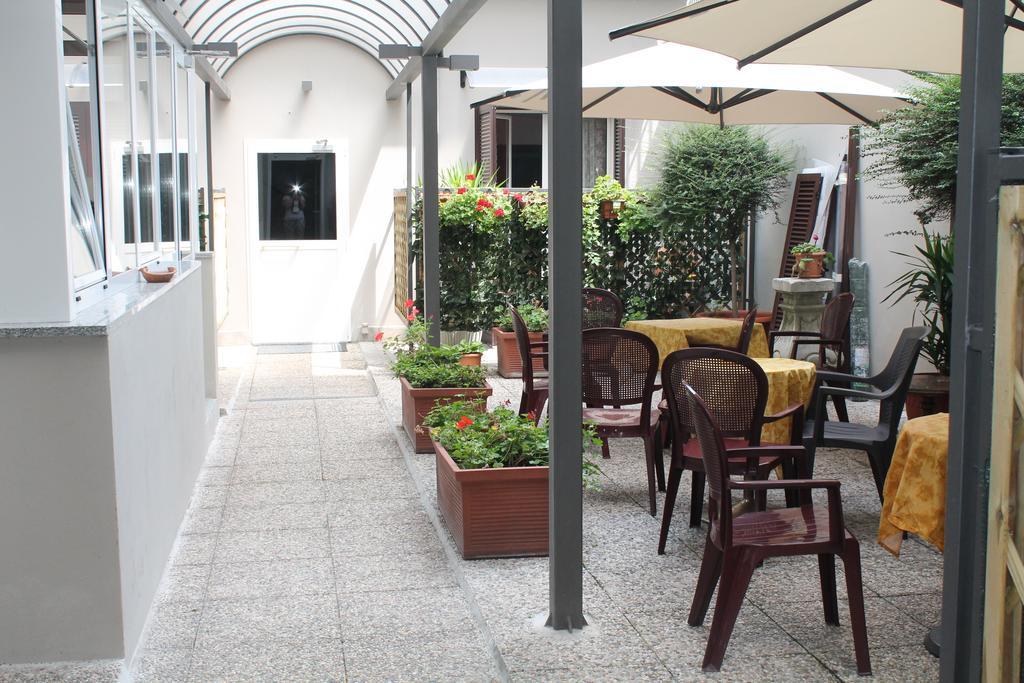 Lux Hotel Durante Milano Exterior foto